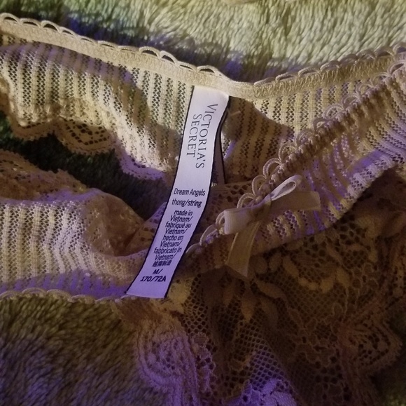 No Boundaries Bra & Victoria Secret Angel Thong - Picture 8 of 8